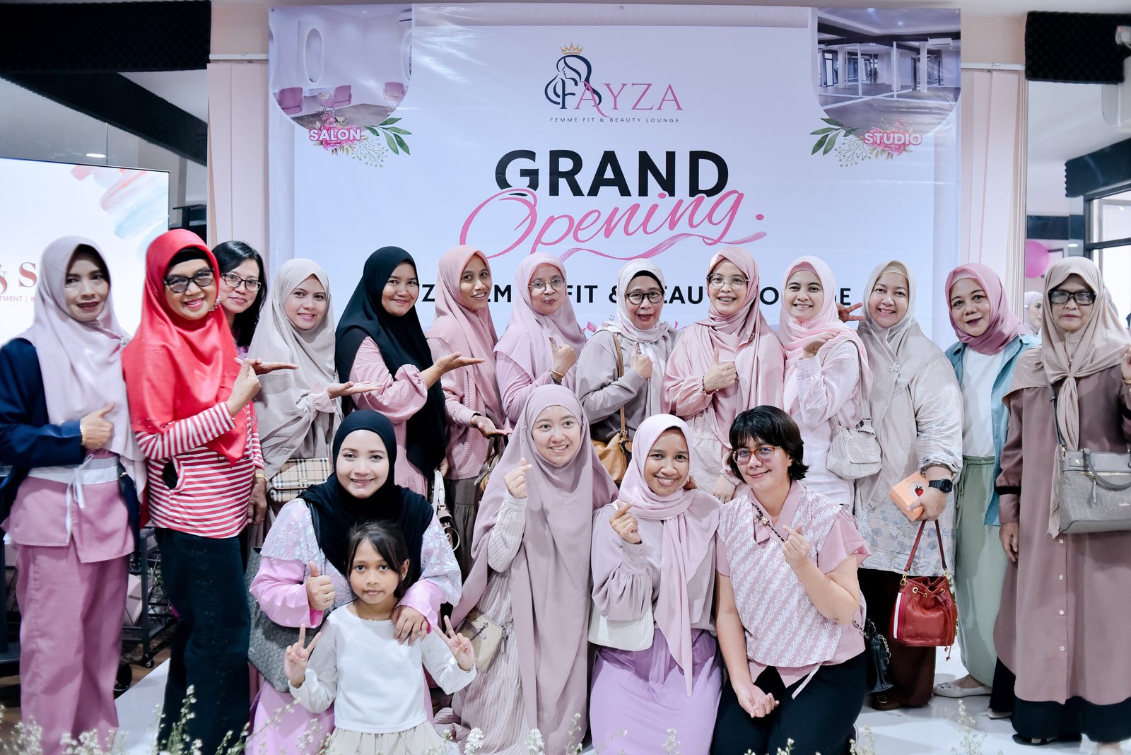 💖 Grand Opening! Hadir Pertama di Bekasi: Salon Kecantikan & Gymnastics Khusus Wanita! 💖